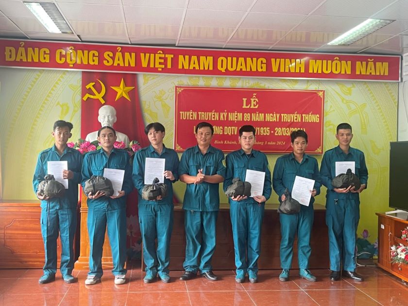 Phường Bình Khánh họp mặt Ngày Truyền thống dân quân tự vệ