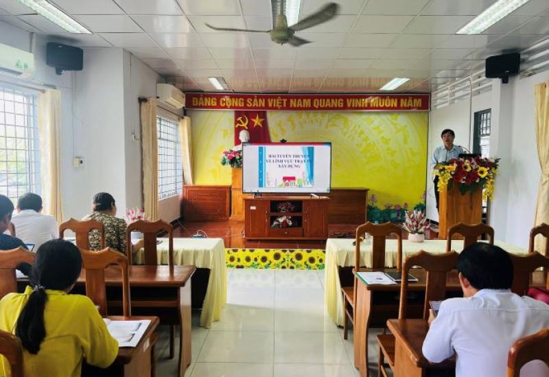 Đội Quản lý trật tự đô thị TPLX tổ chức tuyên truyền về lĩnh vực trật tự đô thị, trật tự xây dựng