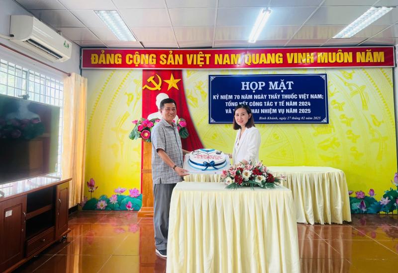 Họp mặt kỷ niệm 70 năm ngày Thầy thuốc Việt Nam (27021955 - 27022025) và tổng kết công tác y tế năm 2024, triển khai nhiệm  vụ năm 2025